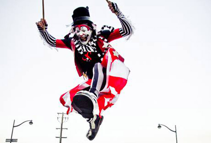 The Klown a'leapin' - Photo by Anne Staveley